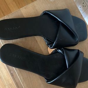 Brand new black knot sandals